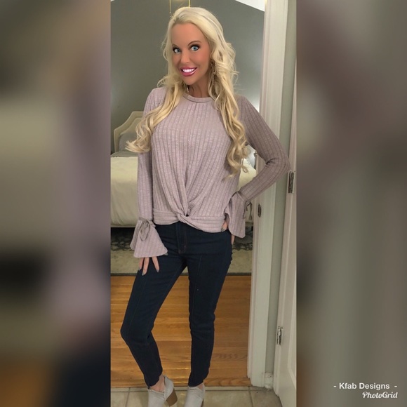 💕🛍LAST 1! Lilac Bow Flare Sleeve Sweater - Picture 4 of 7